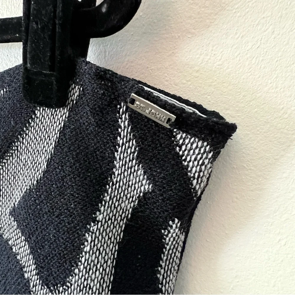 St John Sport Women’s Black Animal Print Blanket‎ Shawl Scarf Wrap One Size
